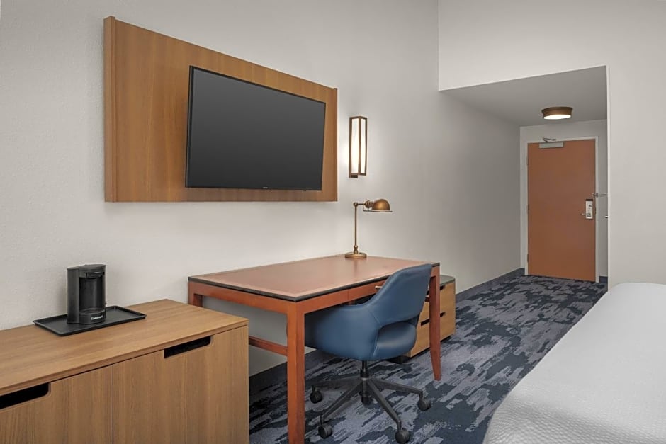 Fairfield Inn & Suites by Marriott Roanoke Hollins/I-81