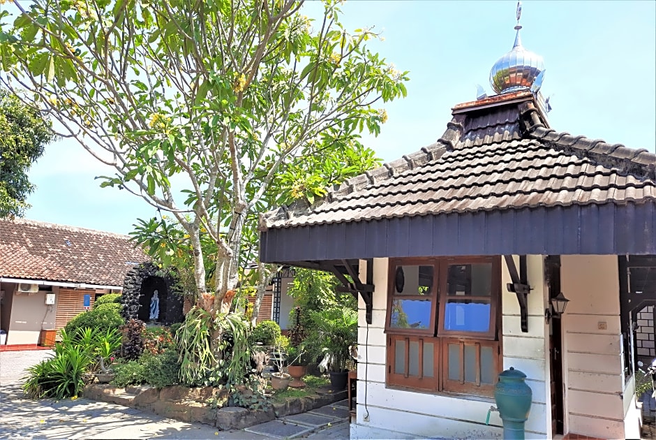 Hotel Perdana by ZUZU