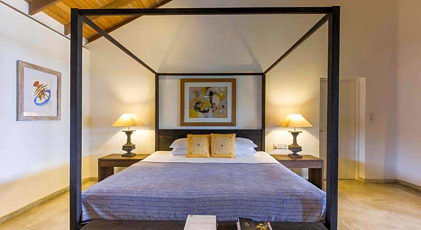 Villa Saffron Hikkaduwa