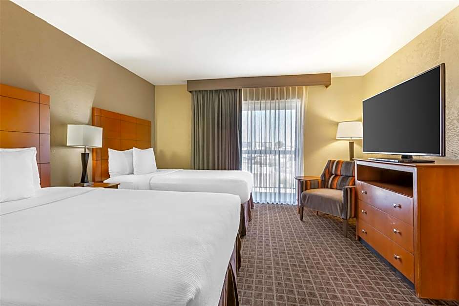 Best Western Plus Scottsdale Thunderbird Suites