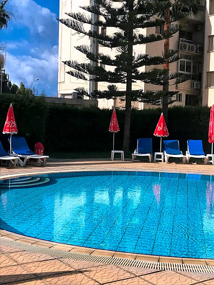 Pigeon Beach Hotel Apartments