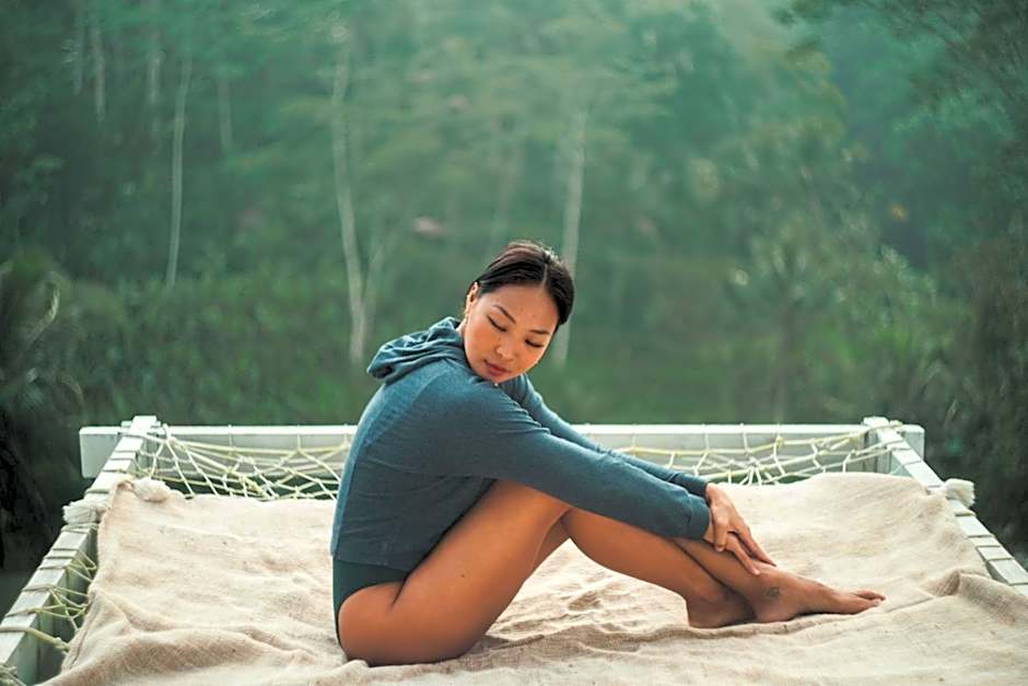 Woywoy Escape Bresela Adults Only