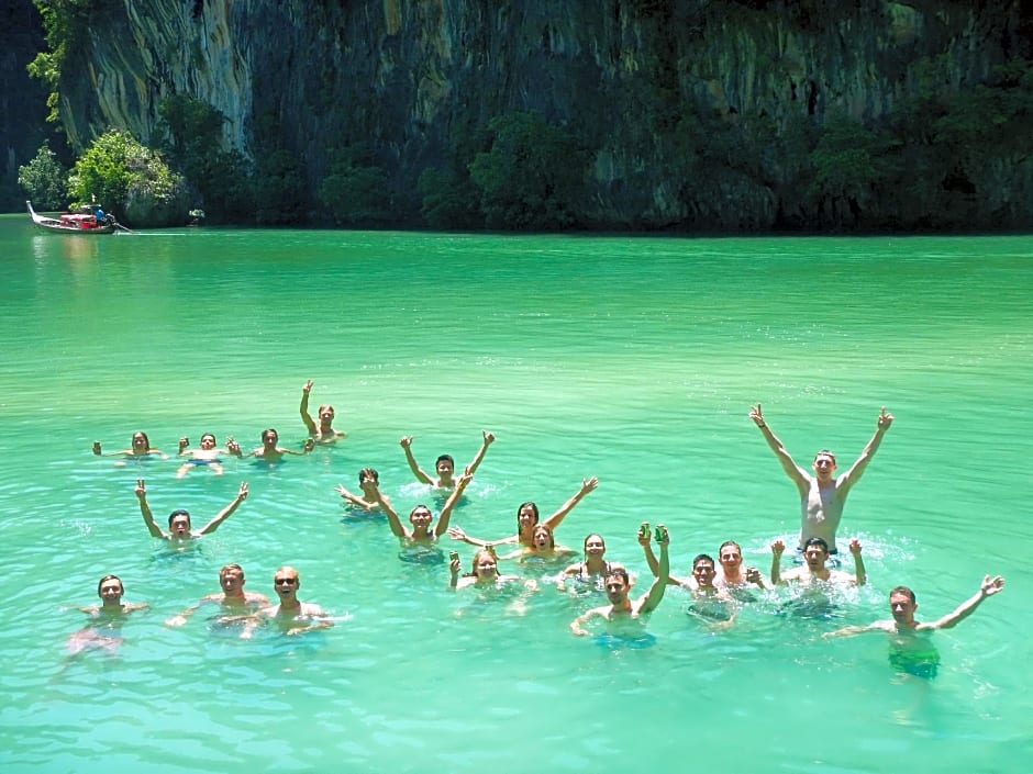 Balcony Party Hostel Ao Nang Beachfront Adult Only