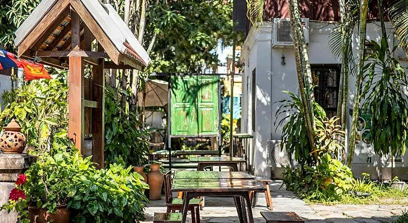 wisdom mystery hotel