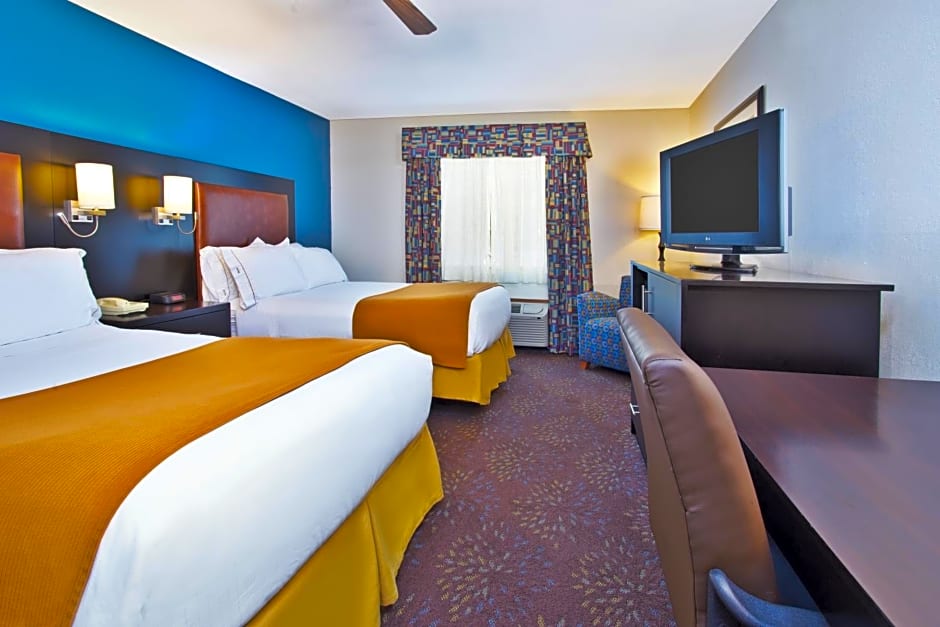 Holiday Inn Express Mackinaw City