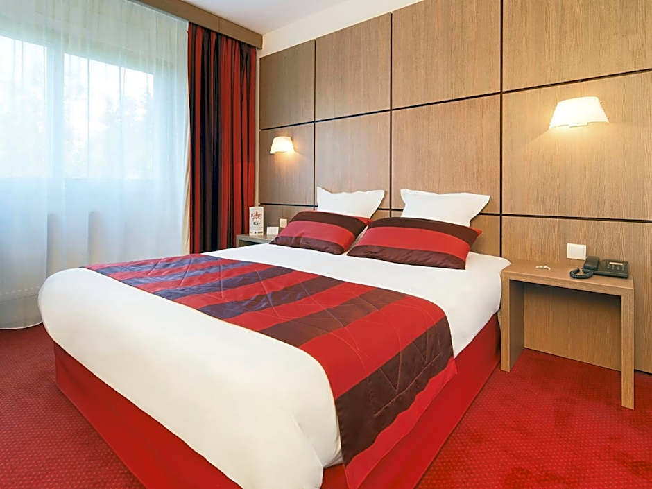 Photo 1 of 8 of Double Room