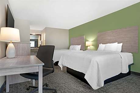 Queen Room with Two Queen Beds - Pool View
