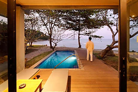 Villa - Beach Front