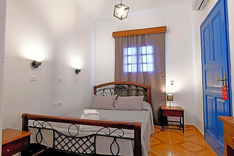 Lunar Santorini Hotel