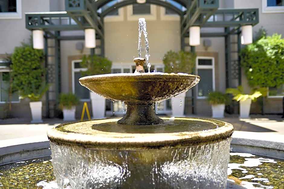 Holiday Inn Express Windsor Sonoma Wine Country By IHG