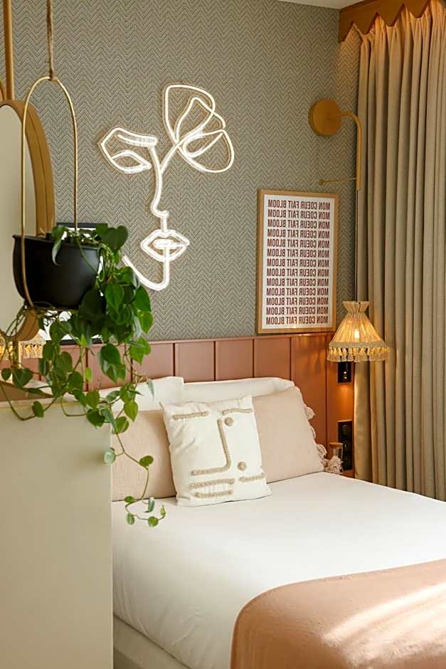 Bloom House Hotel & SPA