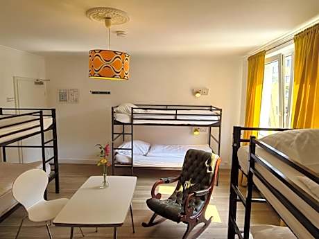 Bed in 6-Bed Mixed Dormitory Room