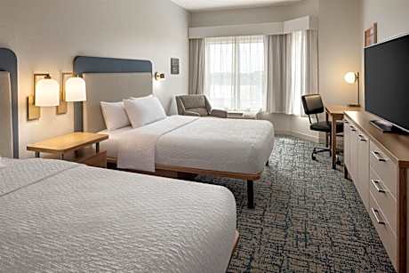 One-Bedroom Queen Suite with Two Queen Beds - Non-Smoking