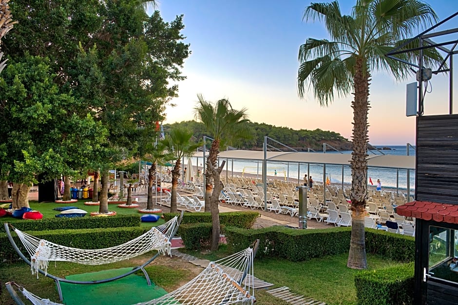 Sealife Buket Beach Hotel