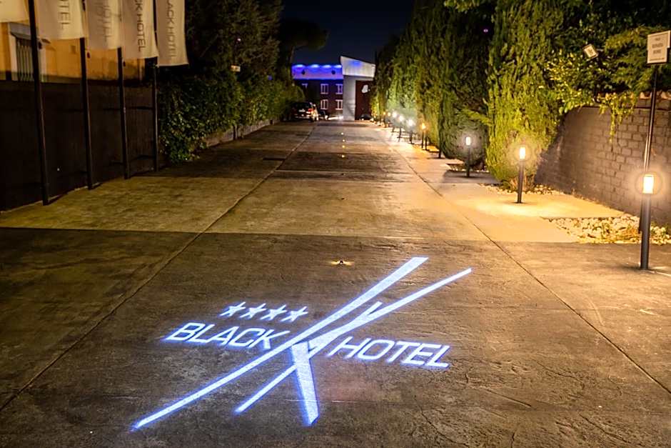 Black Hotel