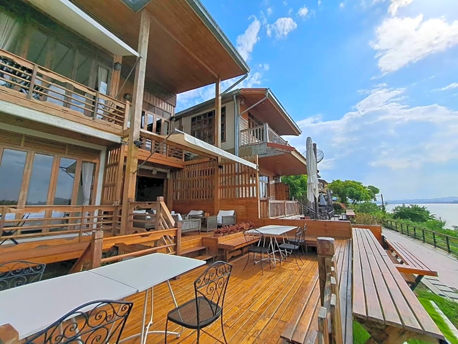 With A View Hotel @ Chiangkhan