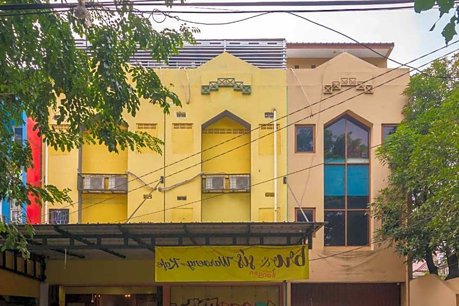 RedDoorz @ Taman Galaxy Bekasi