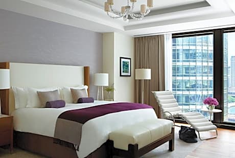 One-Bedroom Club Suite