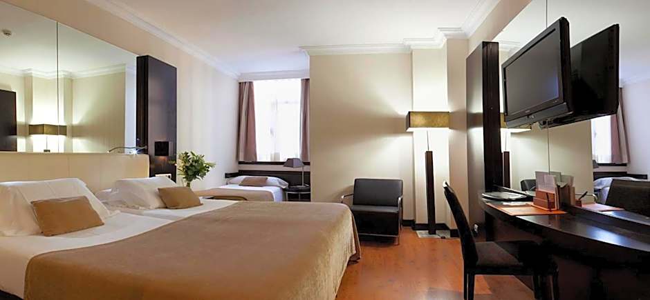 Photo 1 of 5 of Triple Room (3 Adults)