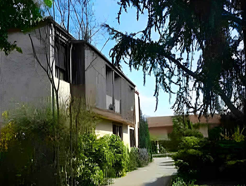 Hotel Pyrene