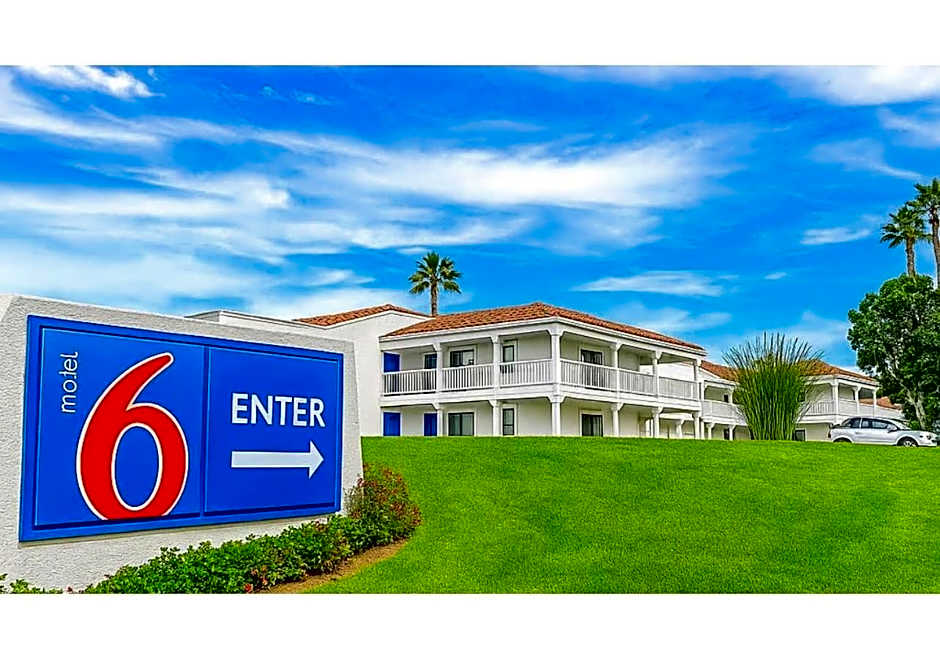 Motel 6-Carlsbad, CA Beach