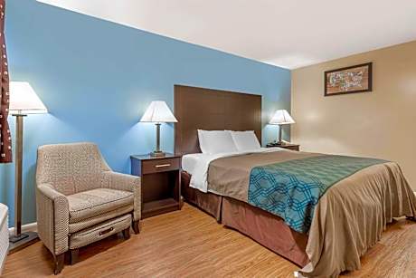 1 King Bed  No Smoking  Accessible Room