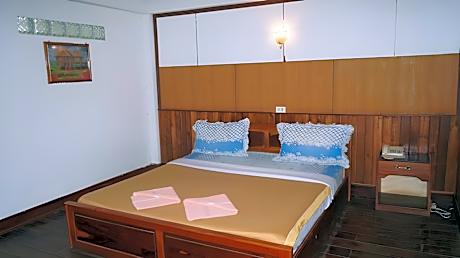 Standard Single Room only