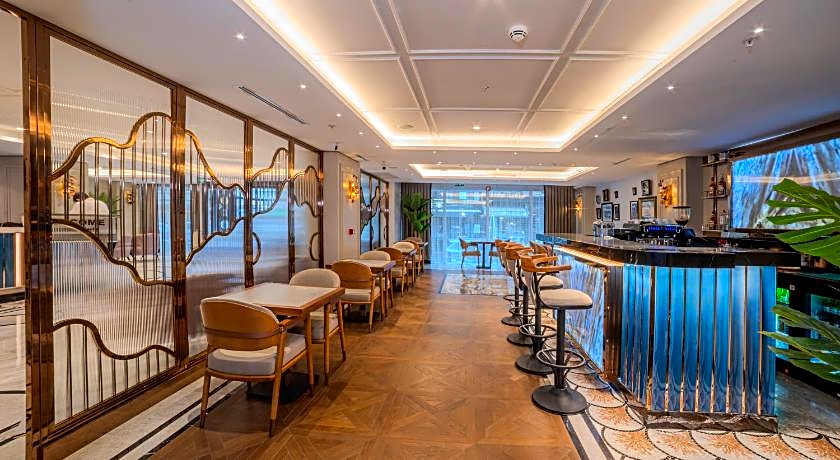 Grand Hilarium Hotel