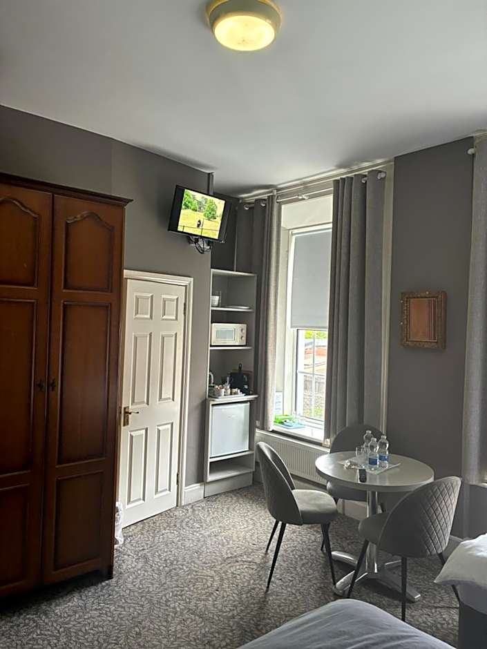 Five Glens Inn -North West Ireland Touring Base