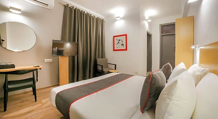 OYO 76804 OYO Townhouse 330