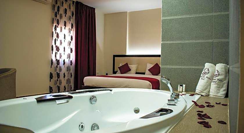 Al Murjan Palace Hotel