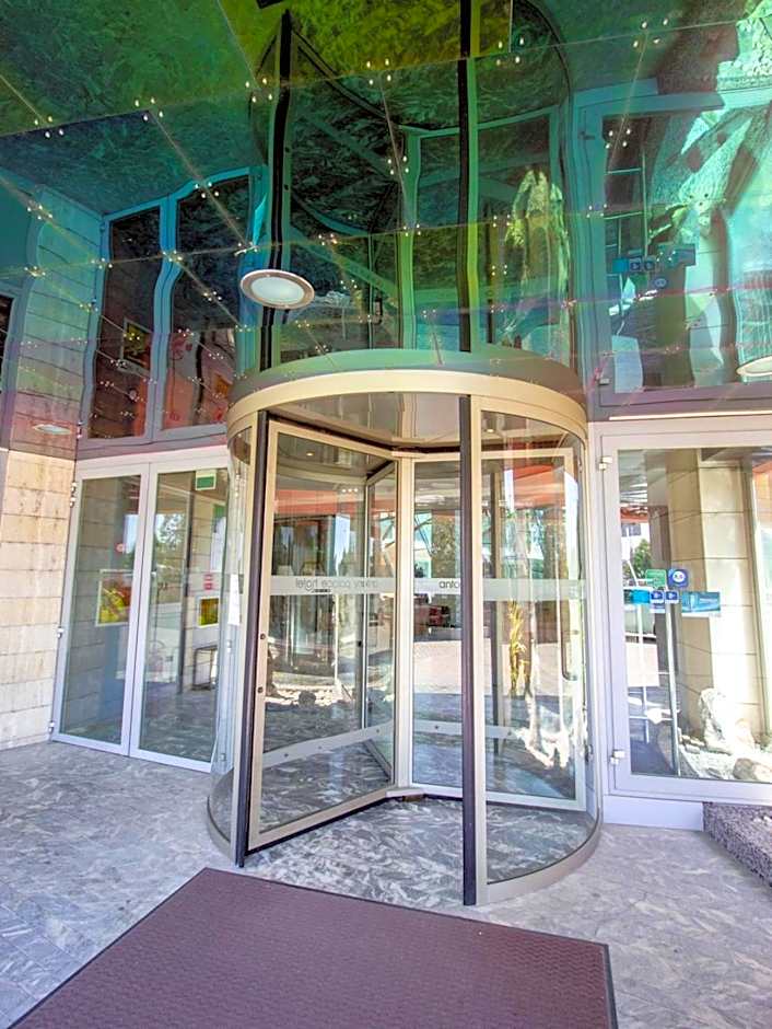 Antony Palace Hotel