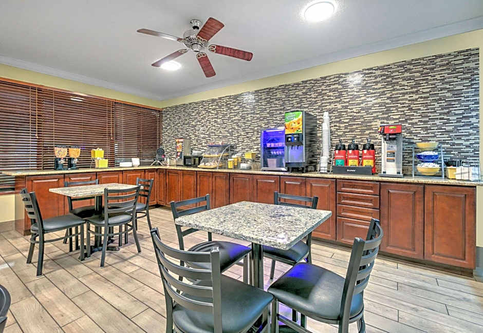 Days Inn by Wyndham Greenville MS