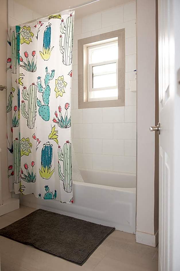 JstLikeHome - Old Town