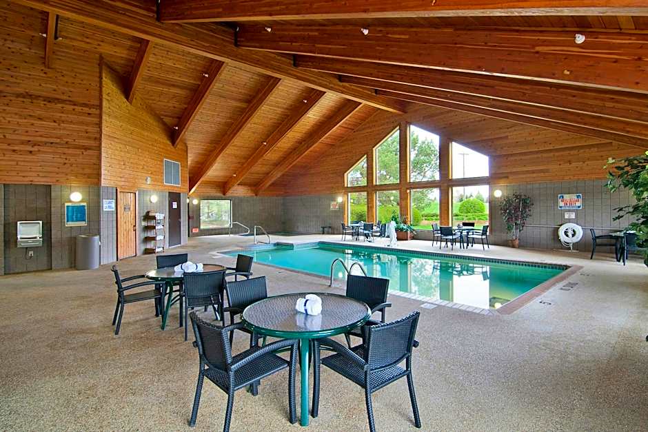 Boarders Inn & Suites by Cobblestone Hotels - Faribault