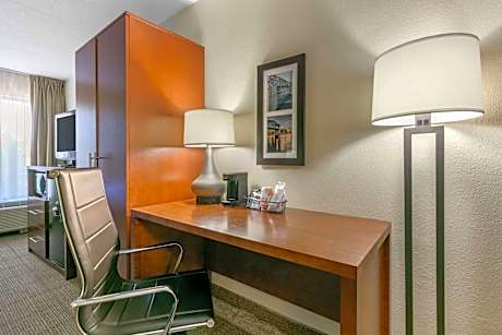 King Room - Accessible/Non-Smoking