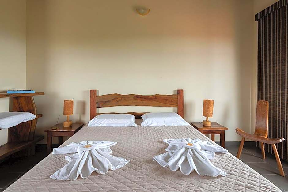 Pousada Além das Formas - Acesso a cachoeiras e gruta encantada