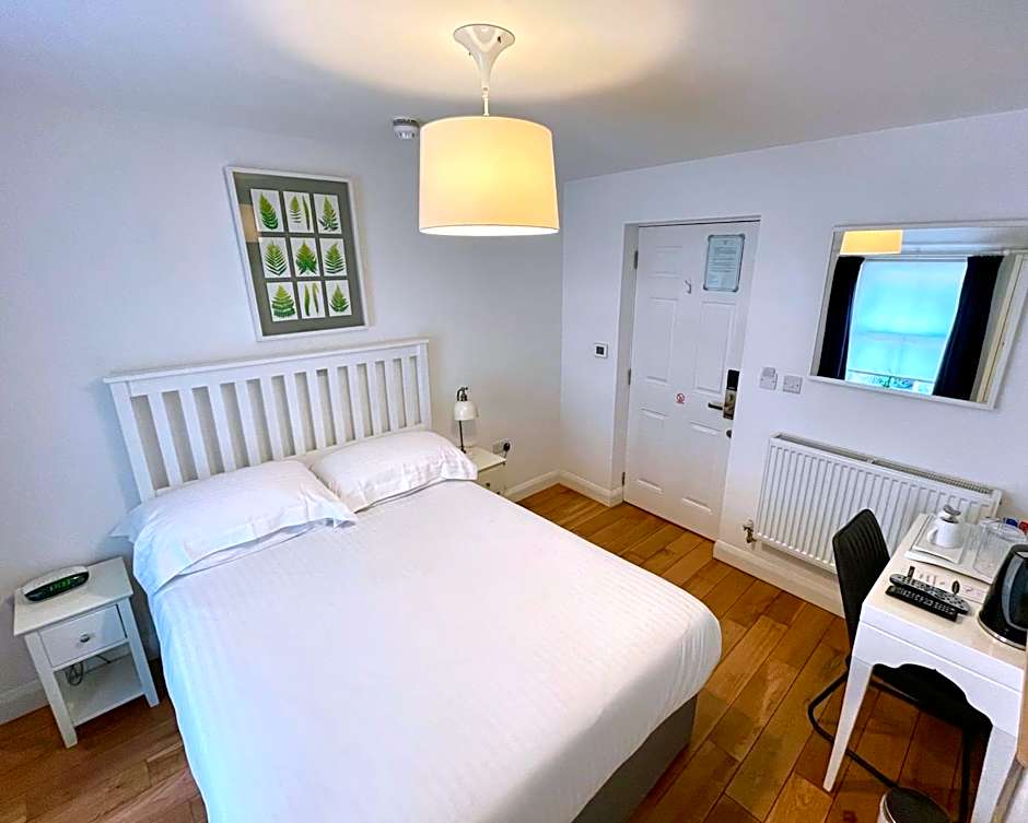 The Queen's Head Hotel