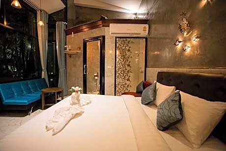 Studio with Garden View