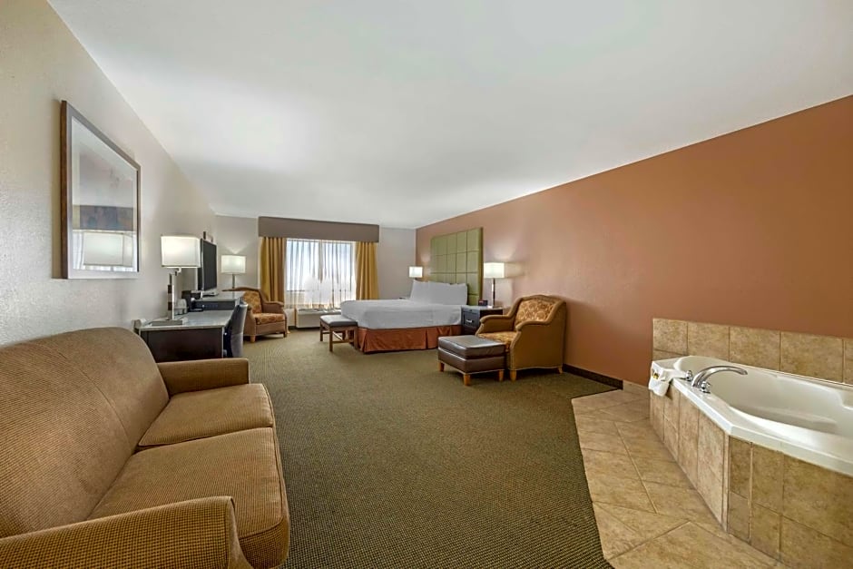 Best Western Plus Country Inn & Suites