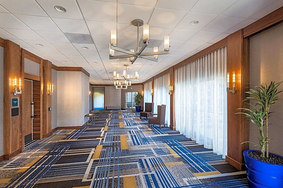 Four Points by Sheraton Los Angeles Westside