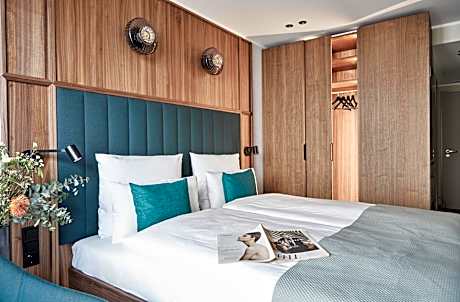 Terrace Double Room mit seitlichem Meerblick