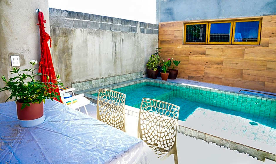 Chale com piscina e churrasq em Caraguatatuba SP