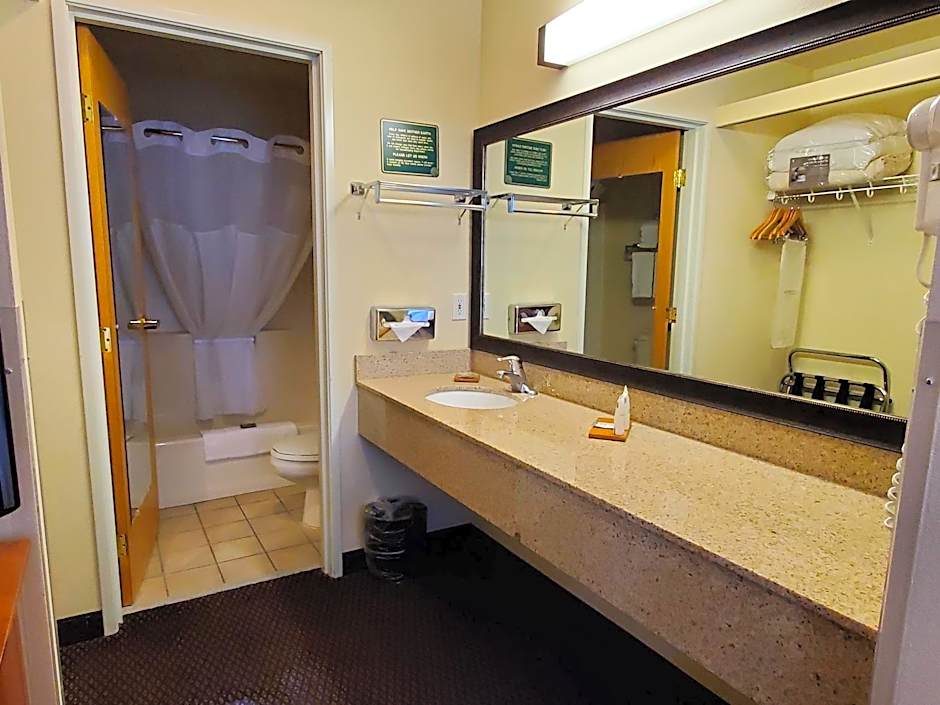 Country Inn & Suites by Radisson, Bend, OR