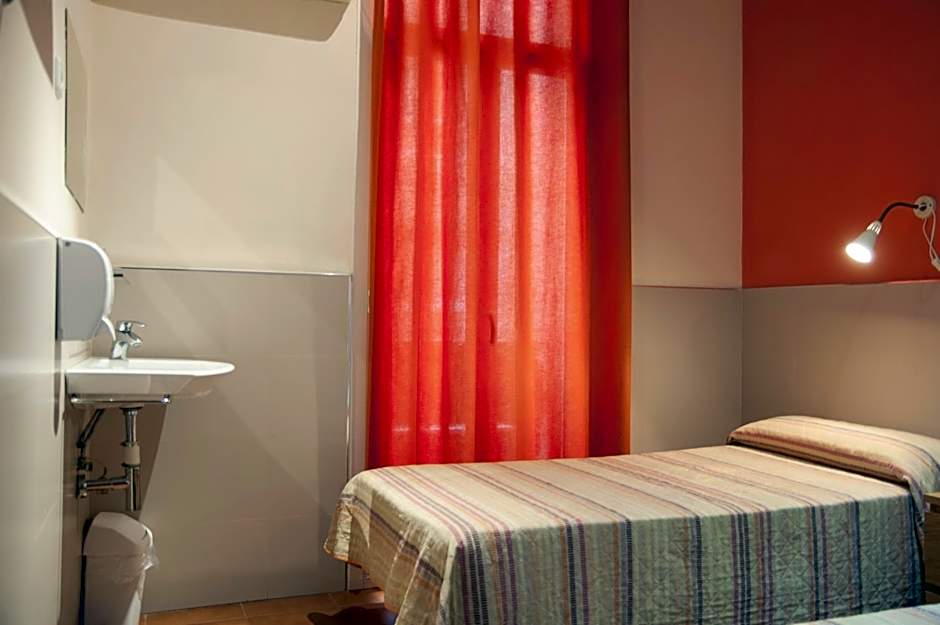 Be Ramblas Guest House