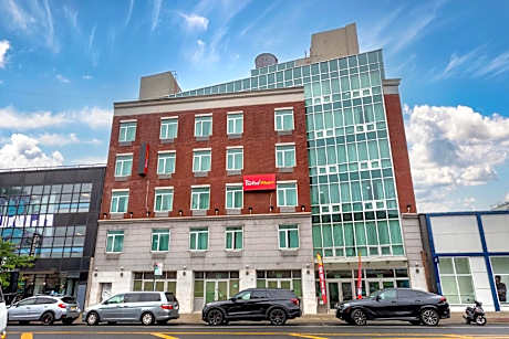 Red Roof PLUS Brooklyn - Flatbush Ave