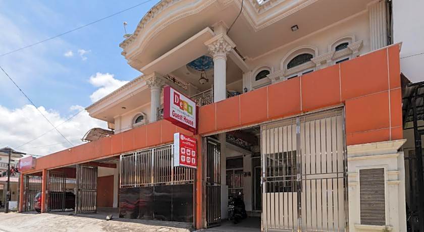 RedDoorz Syariah near Pasar Aur Kuning
