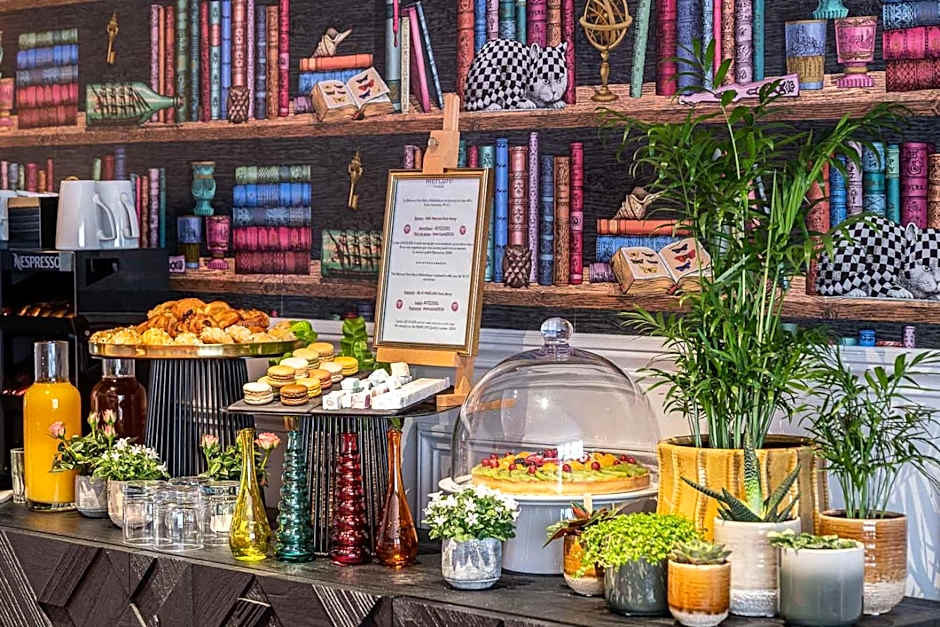 Mercure Paris Bercy Bibliotheque