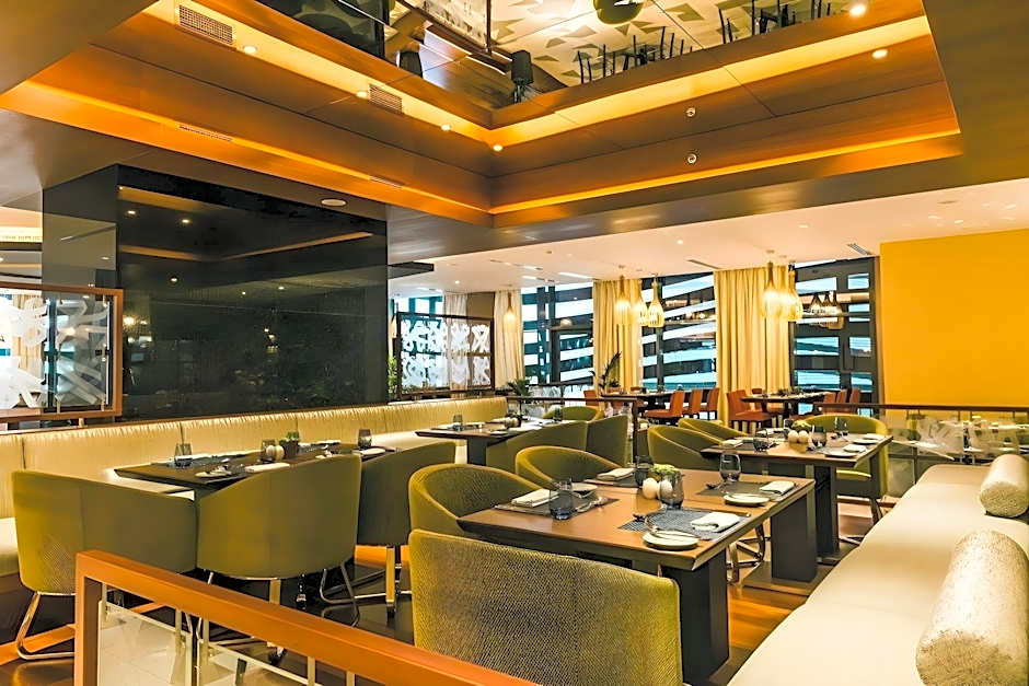 Pearl Rotana Capital Centre