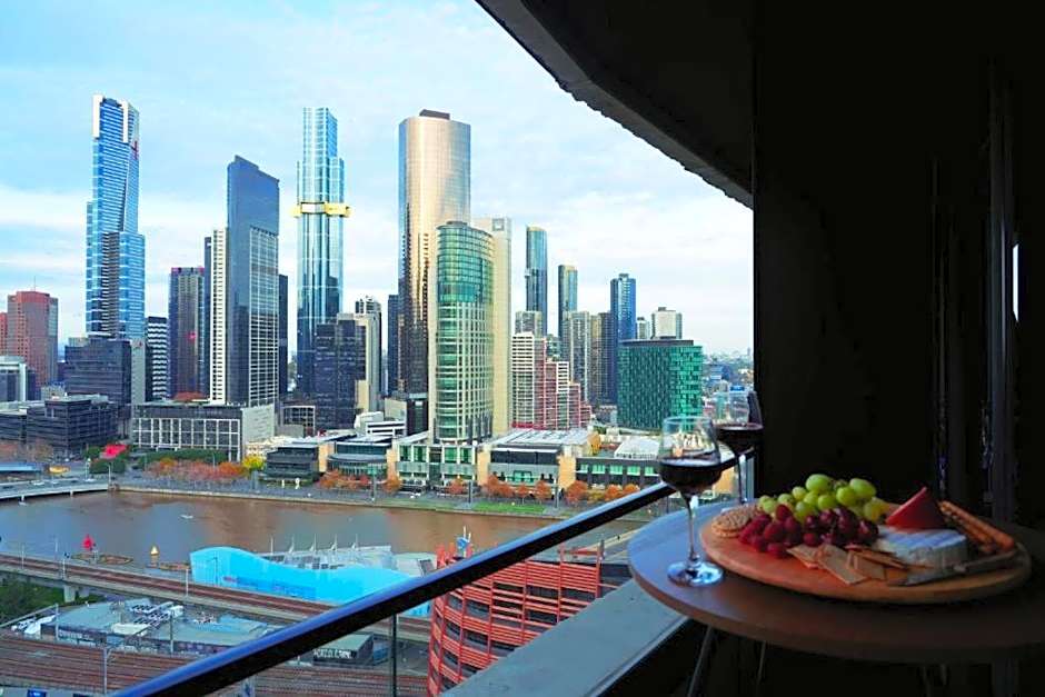 Aura on Flinders Serviced Apartments